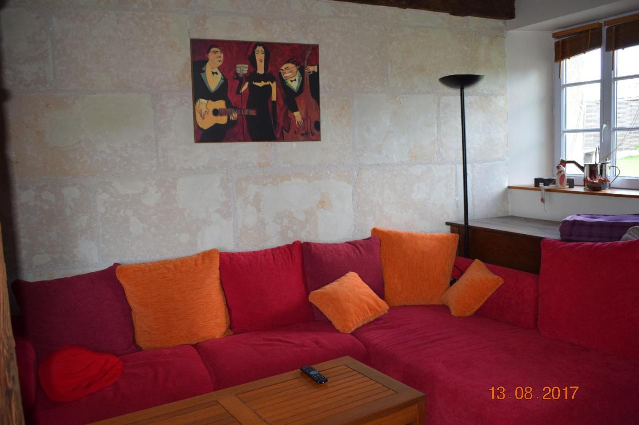 Au Calme Bed & Breakfast Houssay  Bagian luar foto
