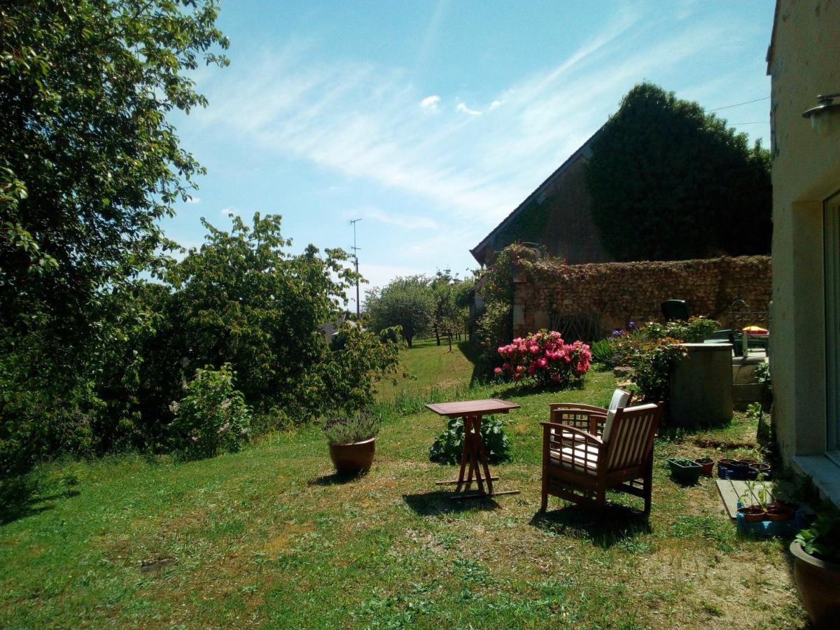 Au Calme Bed & Breakfast Houssay  Bagian luar foto