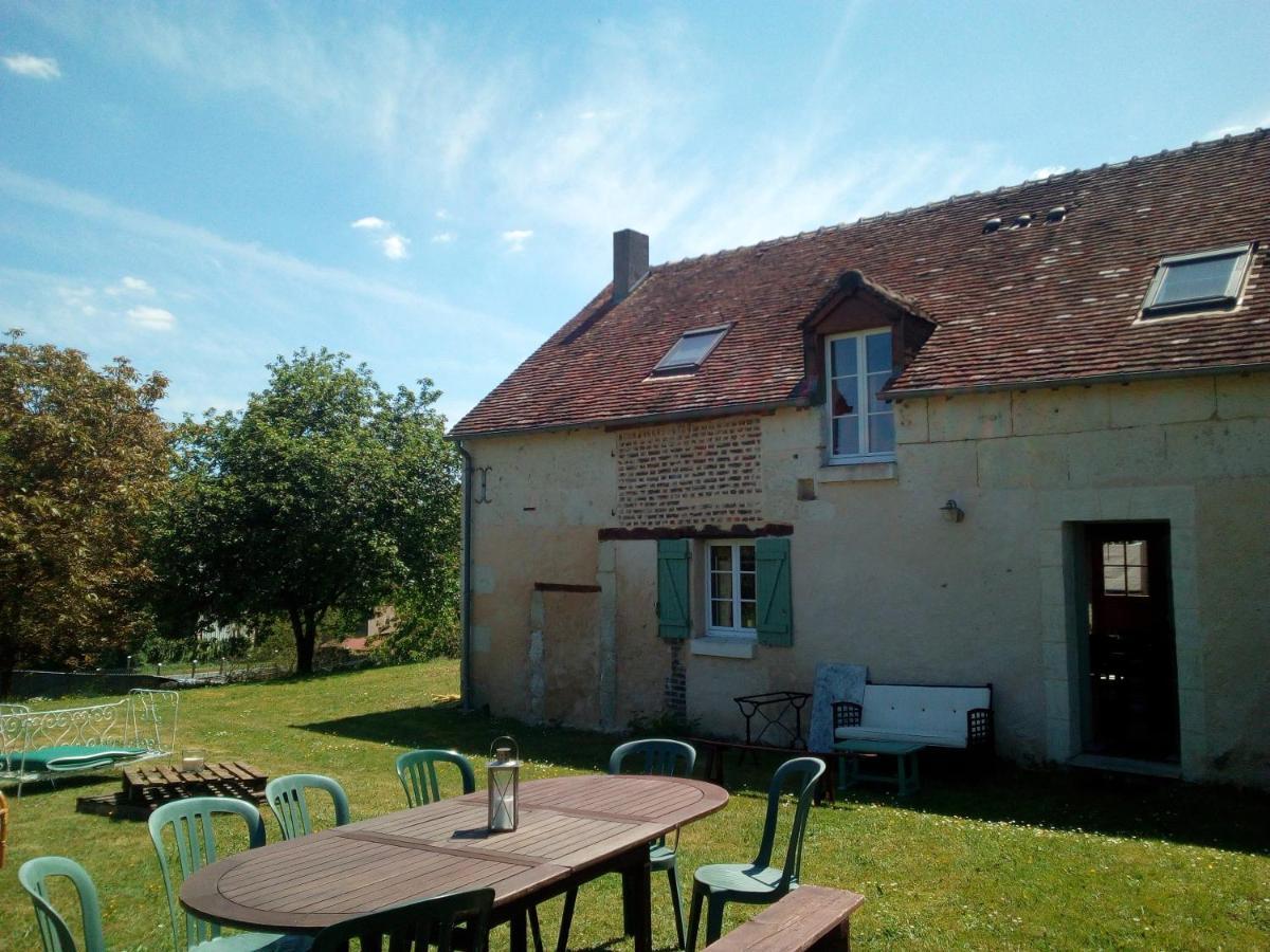 Au Calme Bed & Breakfast Houssay  Bagian luar foto