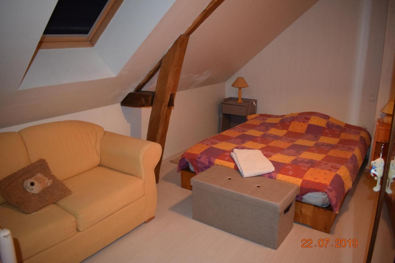 Au Calme Bed & Breakfast Houssay  Ruang foto